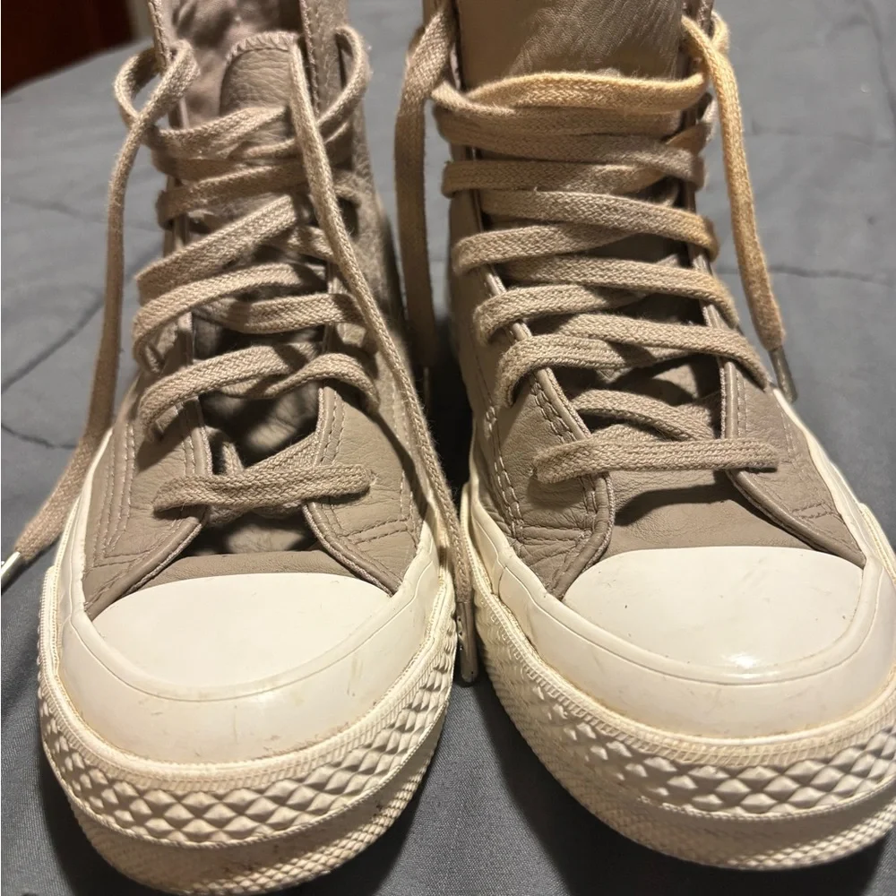 CONVERSE CHUCK TAYLOR High-Top Stone Leather 70 Hi Sneakers Women’s Size 5.5 - Picture 2 of 9